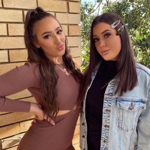 Meet your Posher, Cassandra